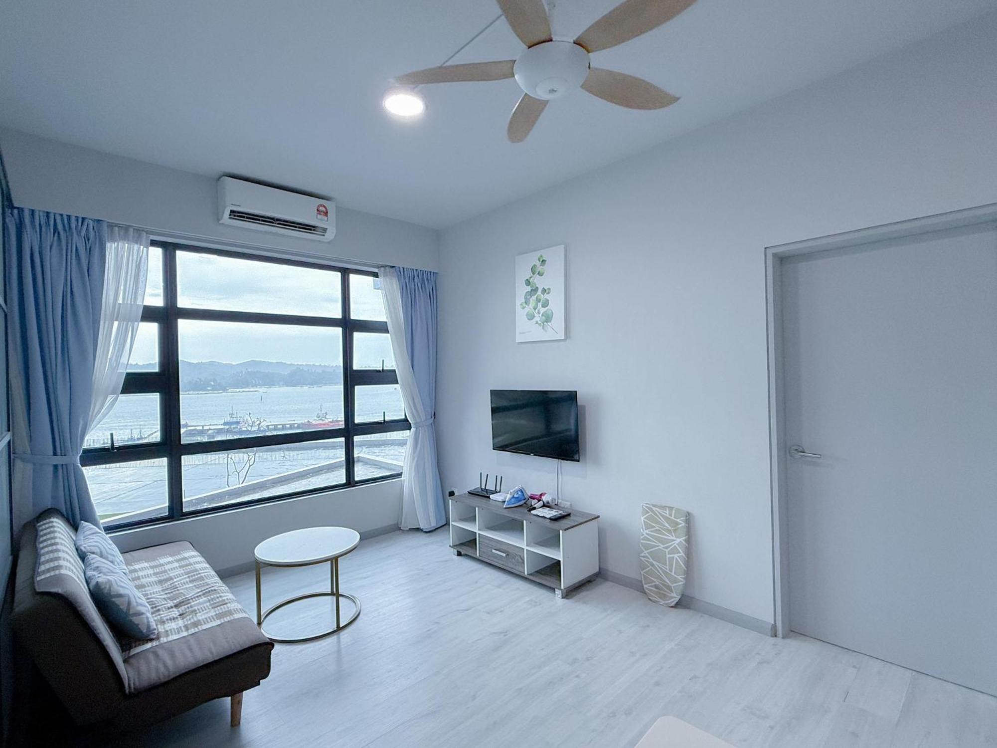 Vv Homestay Jesselton Quay Surla Sabah Mall Kk 亚庇贵赴行馆 Кота-Кинабалу Экстерьер фото